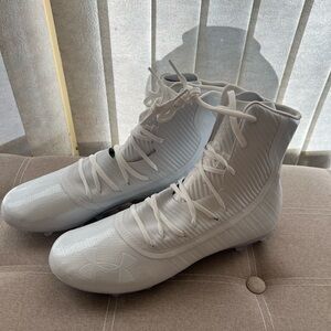 Size (14) Under Armour Cleats